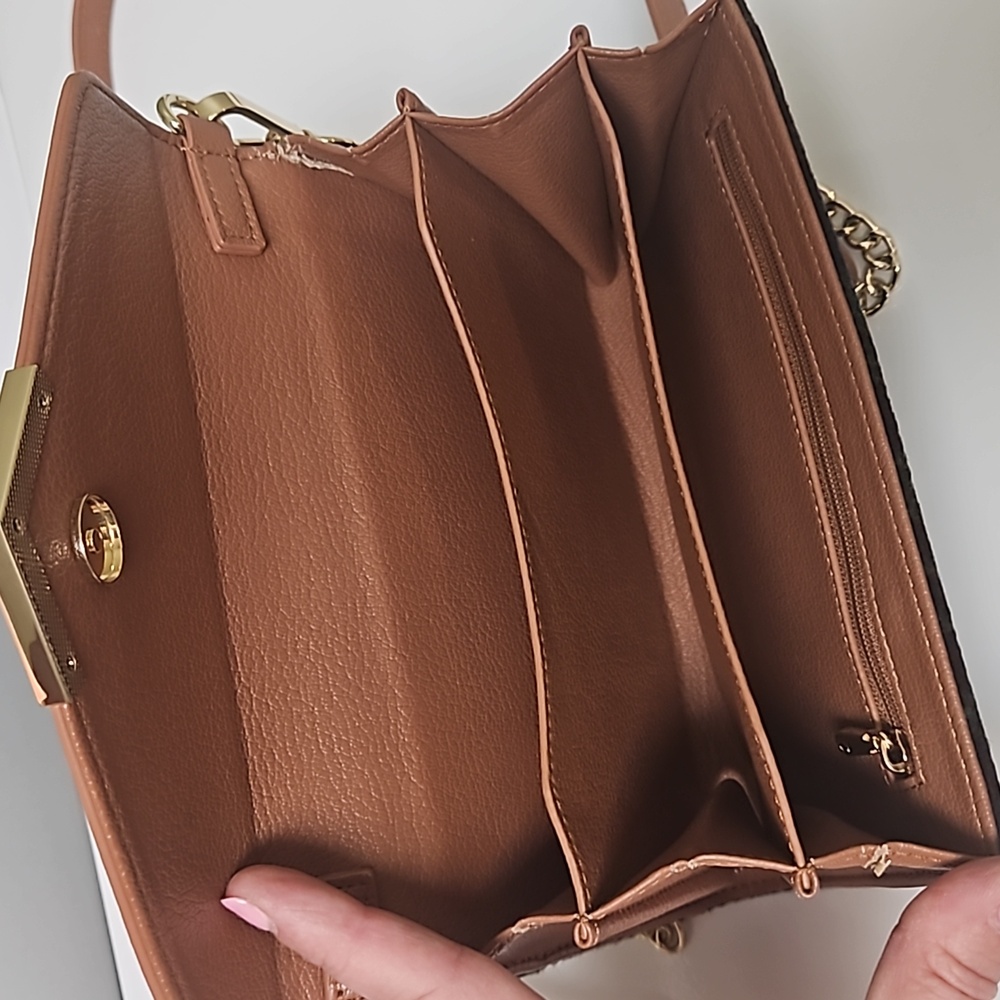 Purse - Picture 2 of 4